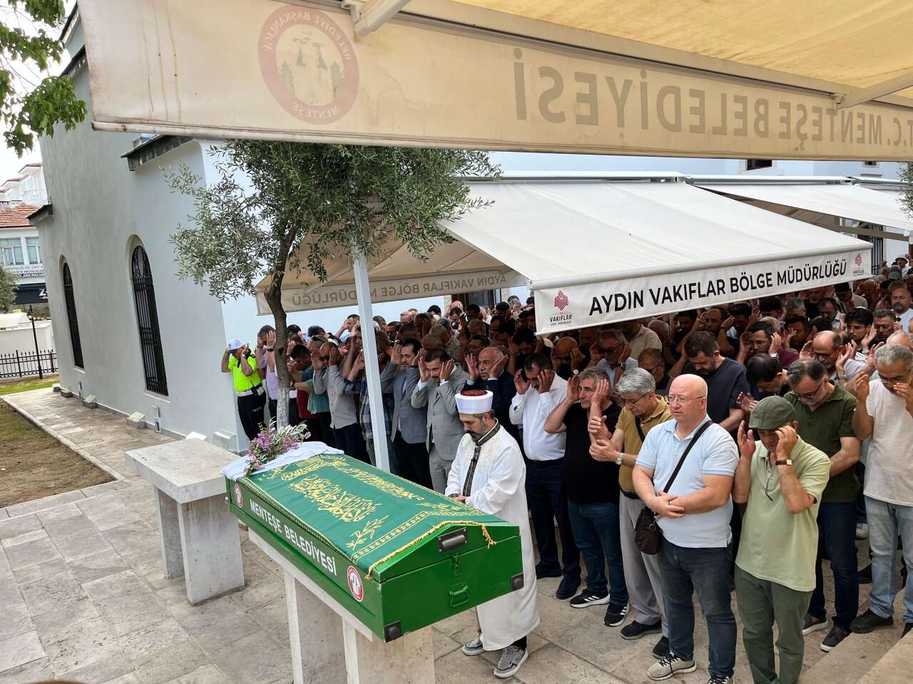 Muğla’da Zeytin Pökün Gözyaşlarıyla Son Yolculuğuna Uğurlandı 1